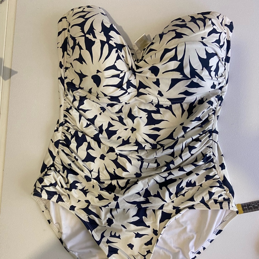 One piece swimsuit